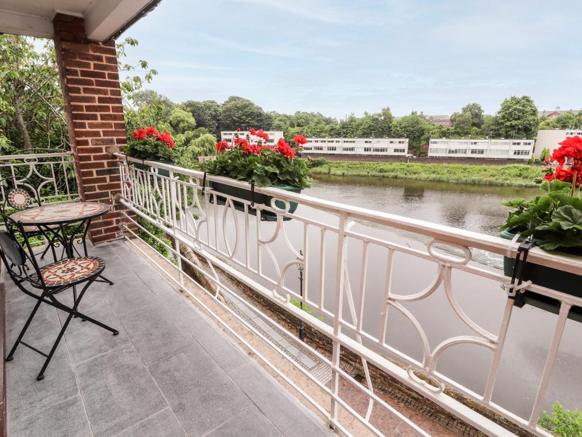 Dee Heights Penthouse Appartement Chester Buitenkant foto