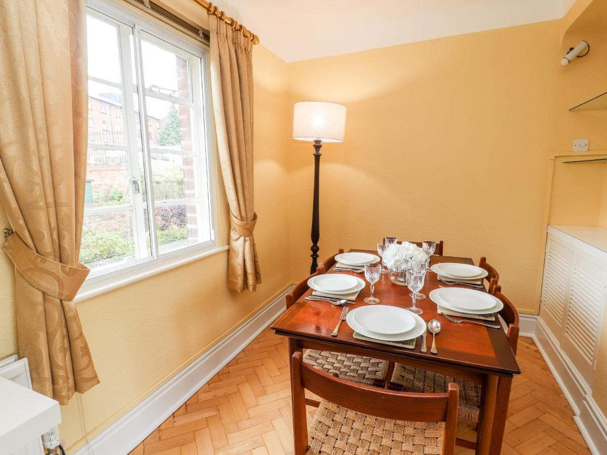 Dee Heights Penthouse Appartement Chester Buitenkant foto